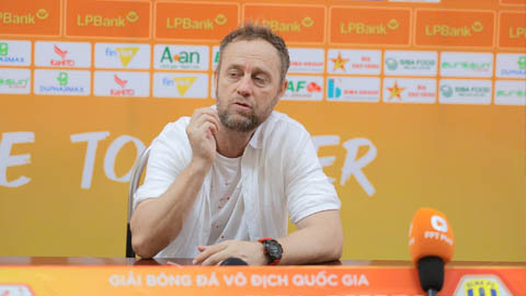 HLV trưởng Polking dành lời khen cho tân thuyền trưởng SLNA  HLV trưởng Polking dành lời khen cho tân thuyền trưởng SLNA